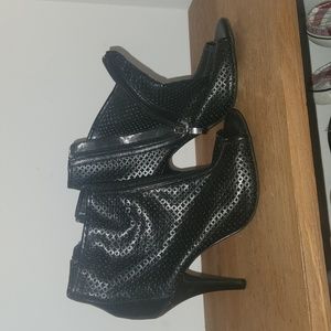 X appeal black heels. Size 6